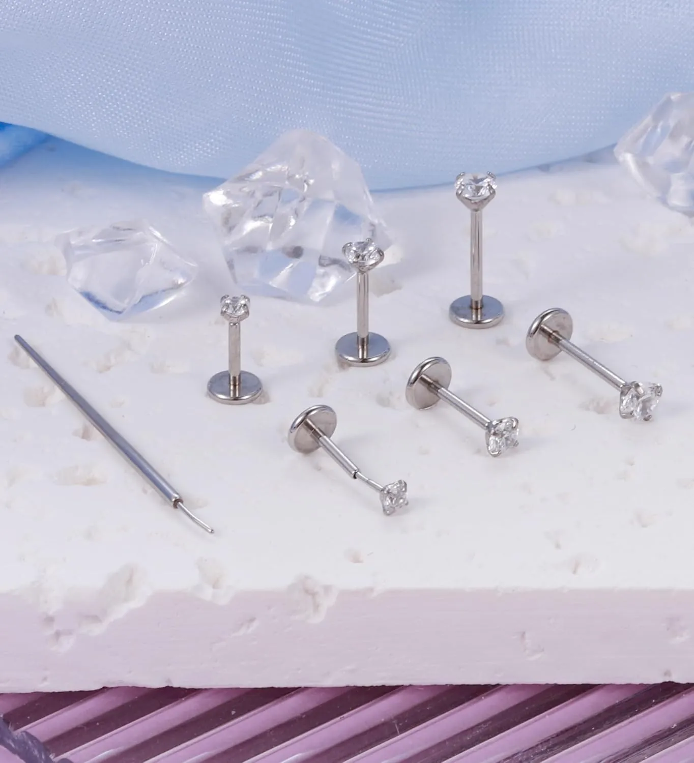 20G 18G Threadless Nose Studs for Women Men 316L Surgical Steel Push in Flat Back Earrings CZ Lip Labret Nose Rings Studs Cartilage Helix Conch Medusa Nostril Tragus Piercing Jewelry (Silvery)