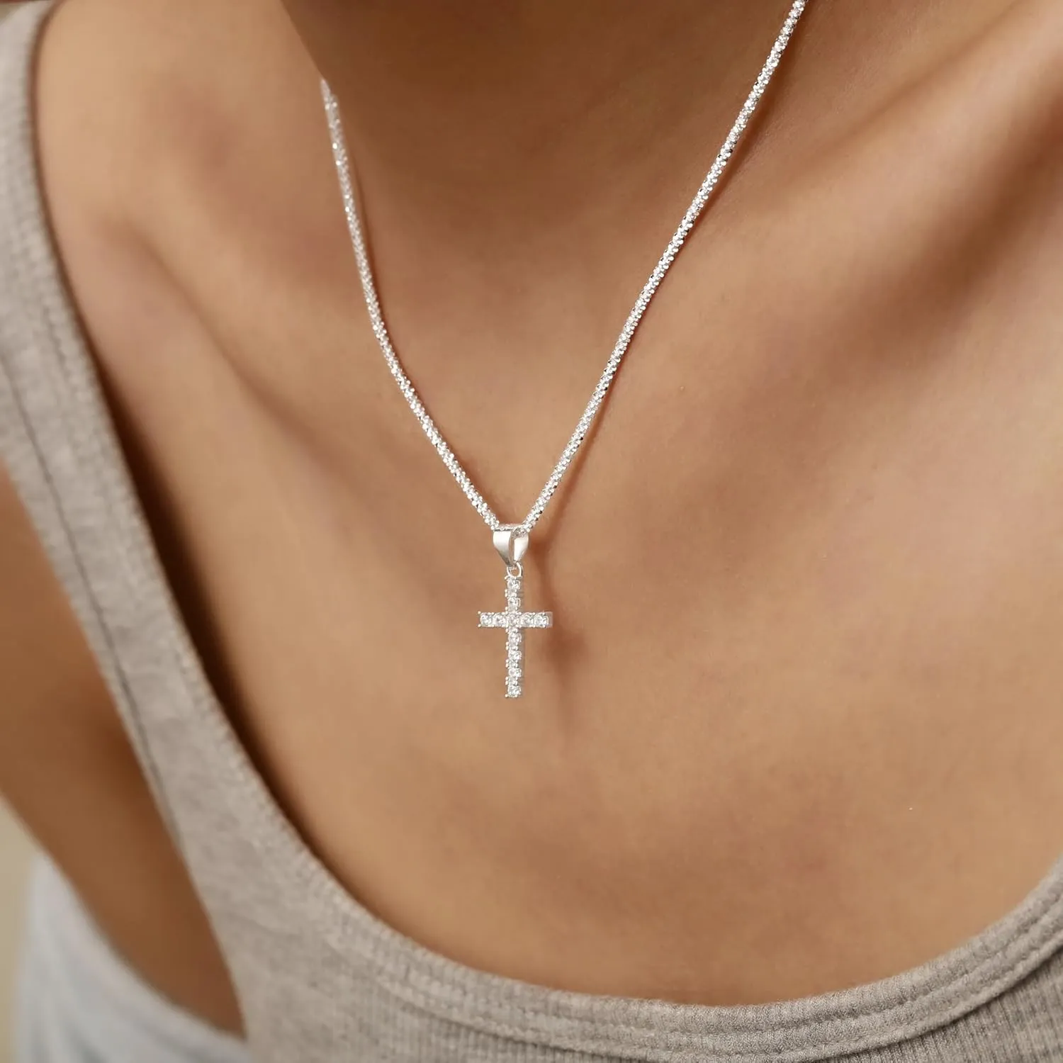 925 Sterling Silver Sparkly Cross Necklace for Women Dainty Twisted Rope Cross Charm Necklace Adjustable Glitter Bling Chain Necklace Jewelry Birthday Christmas Gifts for Mom