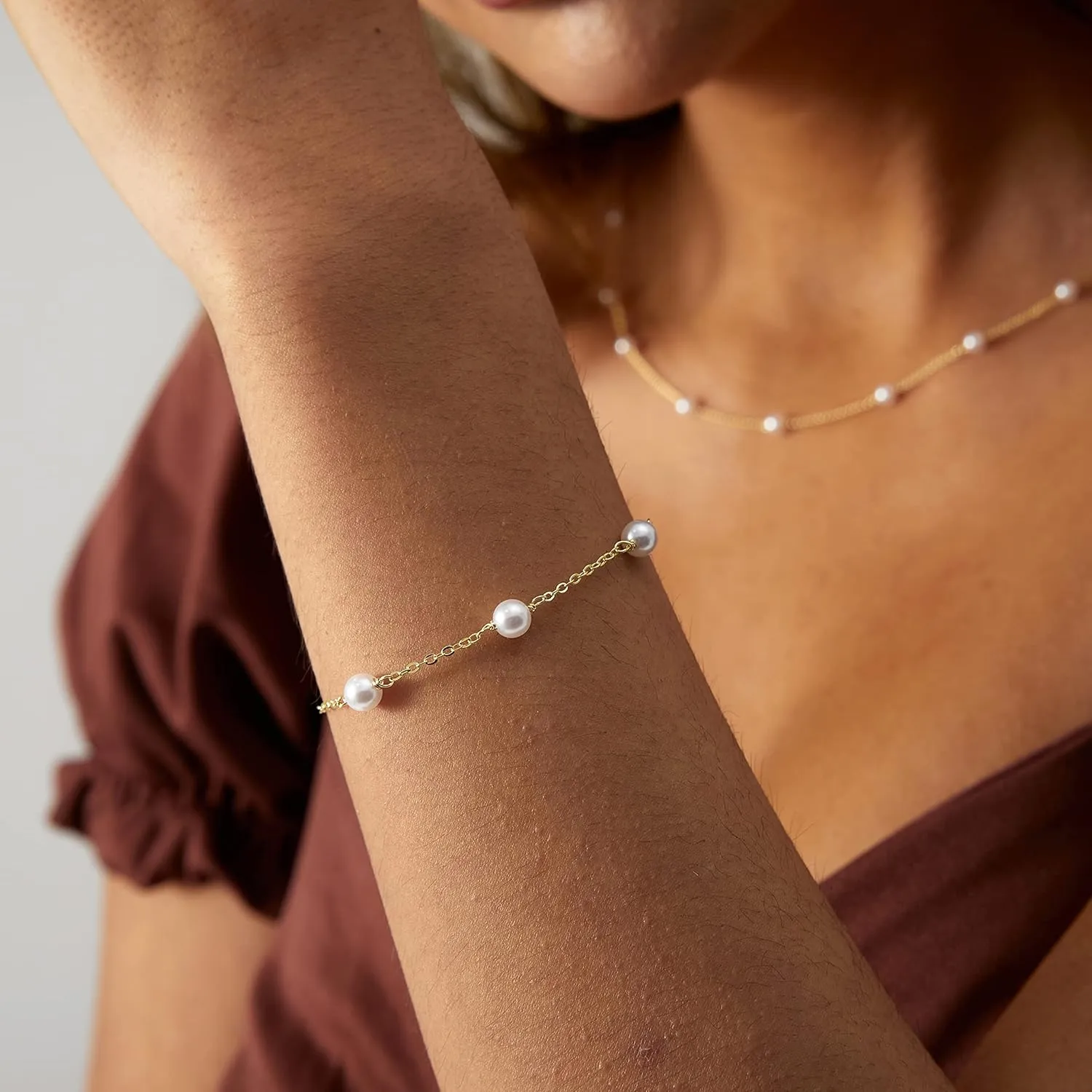 ASCOMY Dainty Pearl Bracelets for Women 14K Gold Plated Handmade Pearl Bracelet Paperclip Chain Pearls Jewelry Gifts for Women