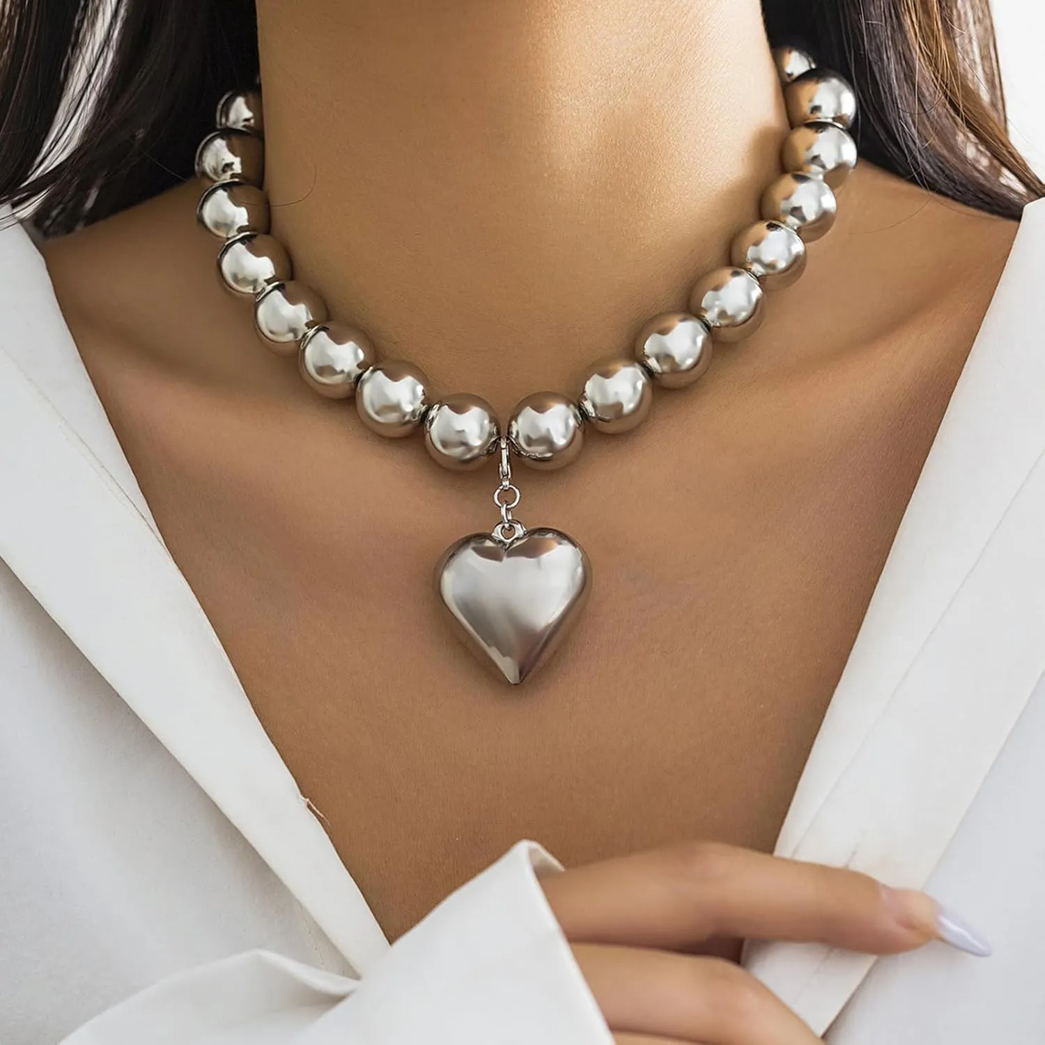 Chunky Puffy Heart Choker Necklace for Women,Gold Big Heart Pendant Necklace Pearl Chain Heart Necklaces Y2k Necklace Trendy Jewelry Accessories Gifts