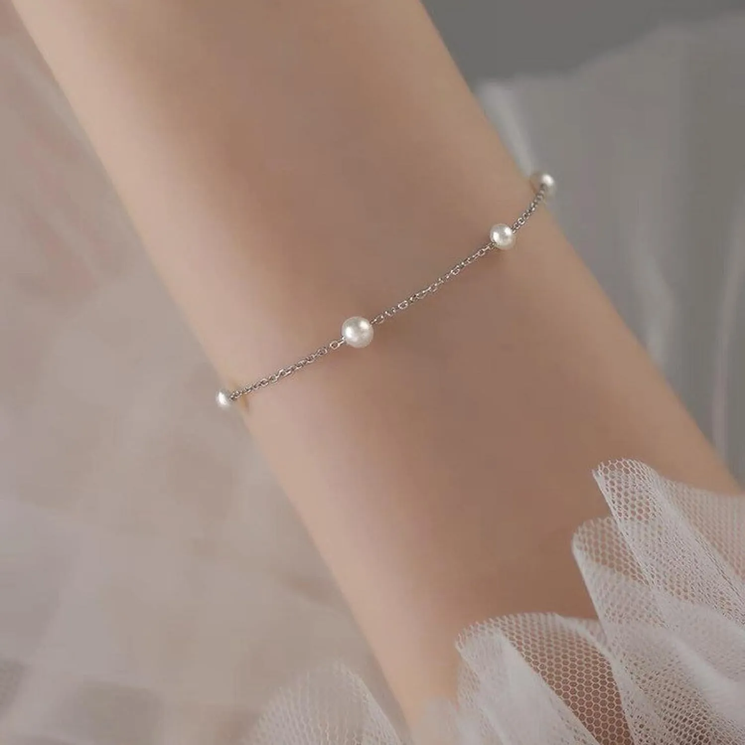 Collner Dainty Gold Bracelet for Women 14K Gold Plated Lightweight Chain Bracelet Herringbone Pearl Circle Bracelet Charm Minimalist Handmade Jewelry Gift
