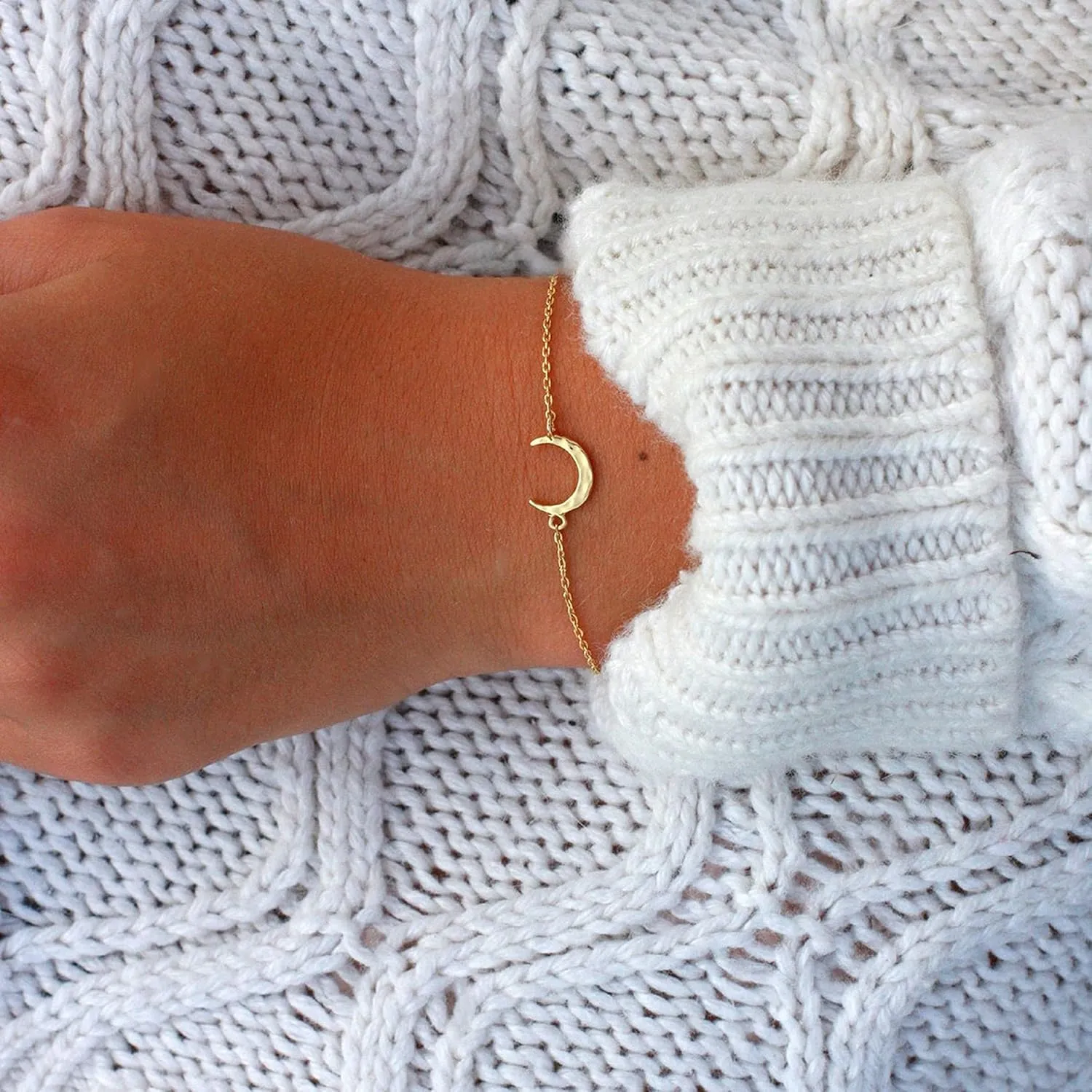 Collner Dainty Gold Bracelet for Women 14K Gold Plated Lightweight Chain Bracelet Herringbone Pearl Circle Bracelet Charm Minimalist Handmade Jewelry Gift