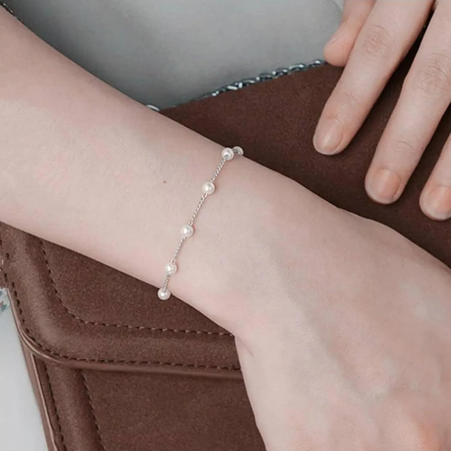 Collner Dainty Gold Bracelet for Women 14K Gold Plated Lightweight Chain Bracelet Herringbone Pearl Circle Bracelet Charm Minimalist Handmade Jewelry Gift