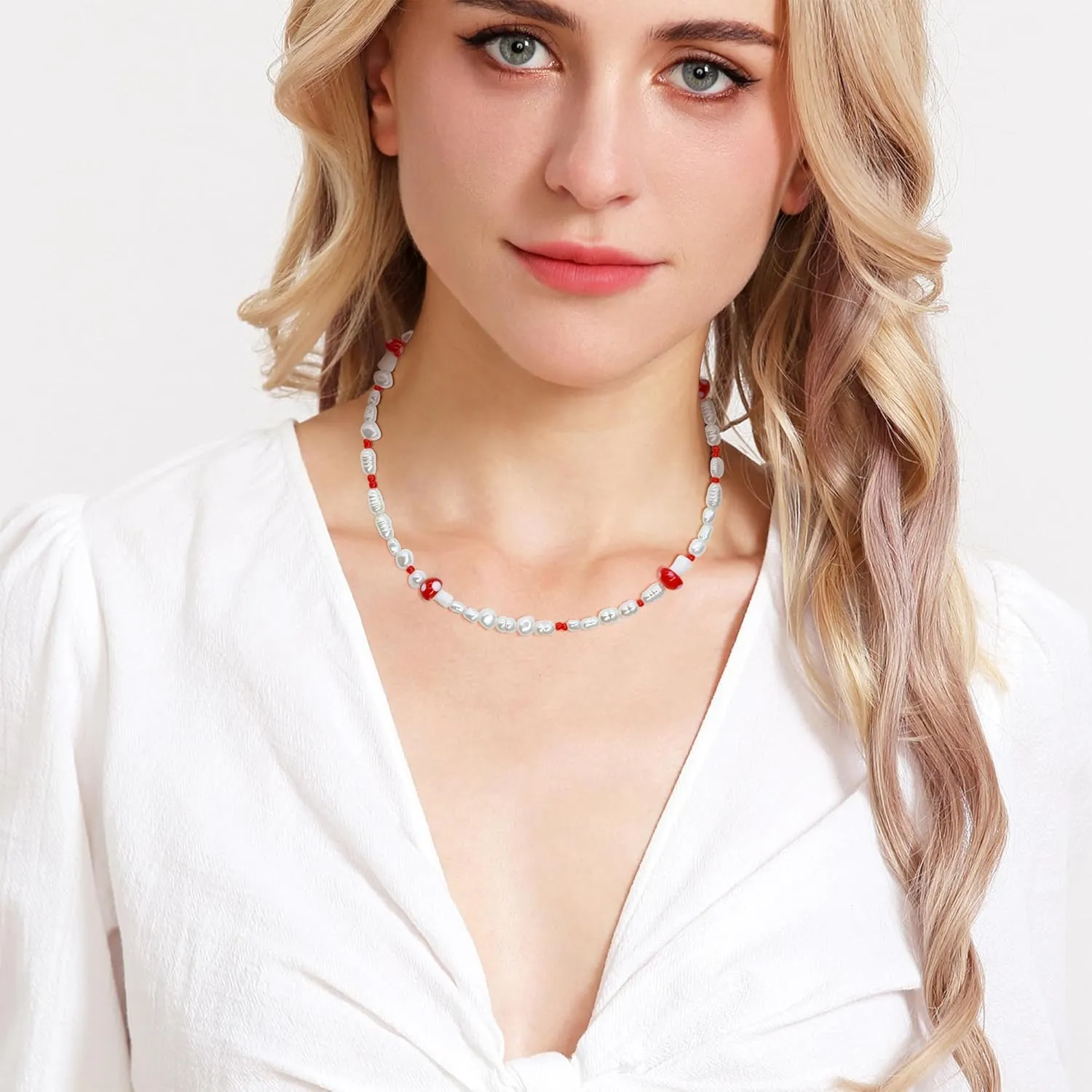Colorful Beaded Necklaces, Boho Necklace Summer Shell Pearl Necklaces White Beach Pendant Necklaces Y2k Flower Rainbow Beaded Necklace Jewelry for Women Men