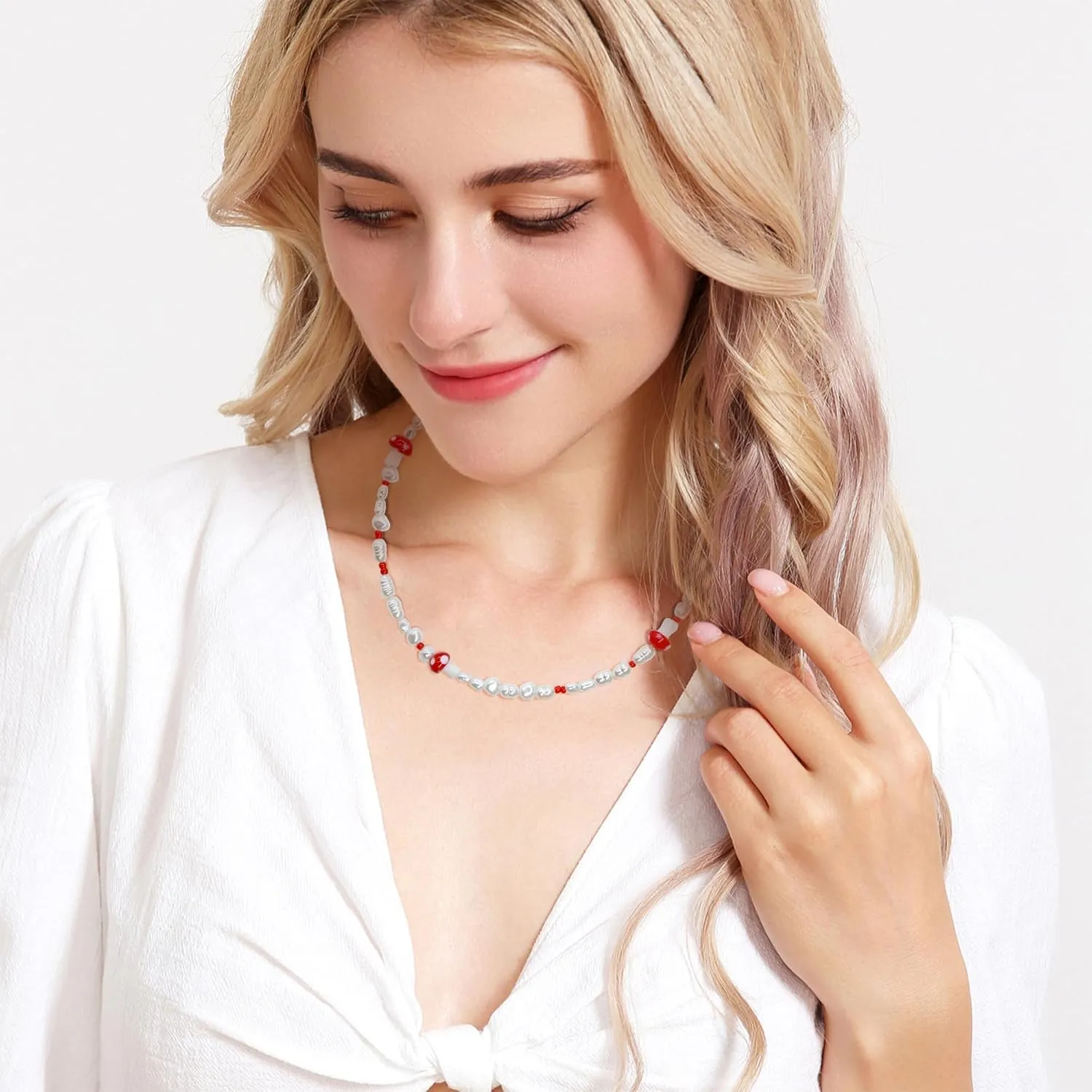 Colorful Beaded Necklaces, Boho Necklace Summer Shell Pearl Necklaces White Beach Pendant Necklaces Y2k Flower Rainbow Beaded Necklace Jewelry for Women Men