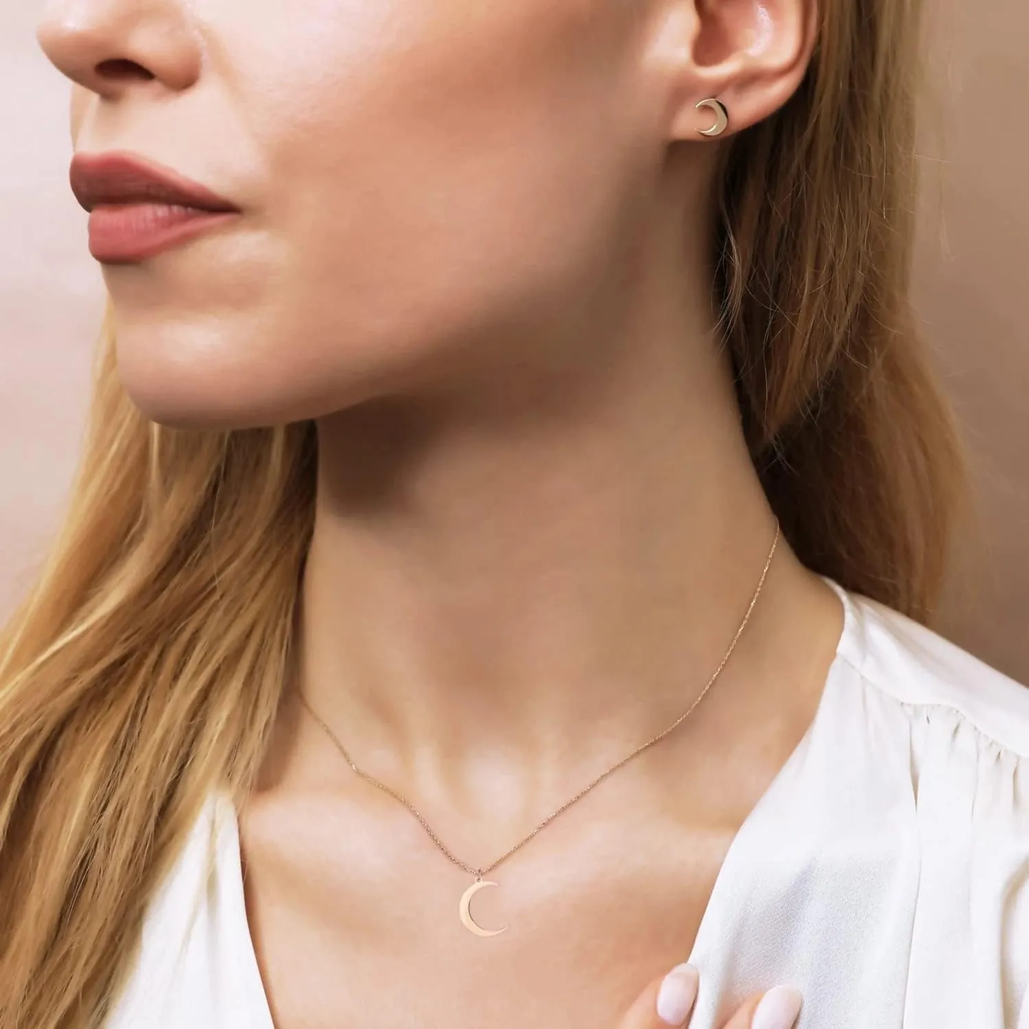 Crescent Moon Necklace 18K Gold Plated Stainless Steel Crescent Moon Pendant Necklace Delicate Dainty Crescent Necklace for Women