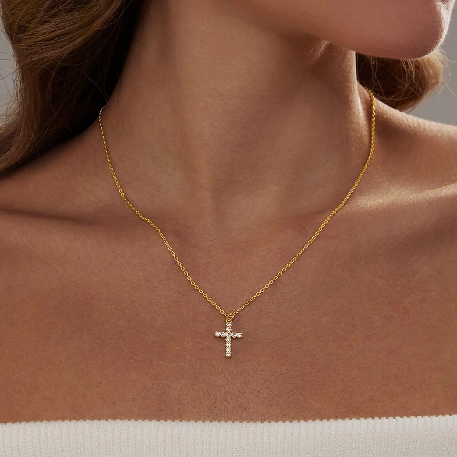 Cross Necklace for Women, Dainty 18K Gold Plated Small Cross Pendant Necklace Simple Gold Cross Necklaces for Women Trendy Gold Jewelry for Women Gift