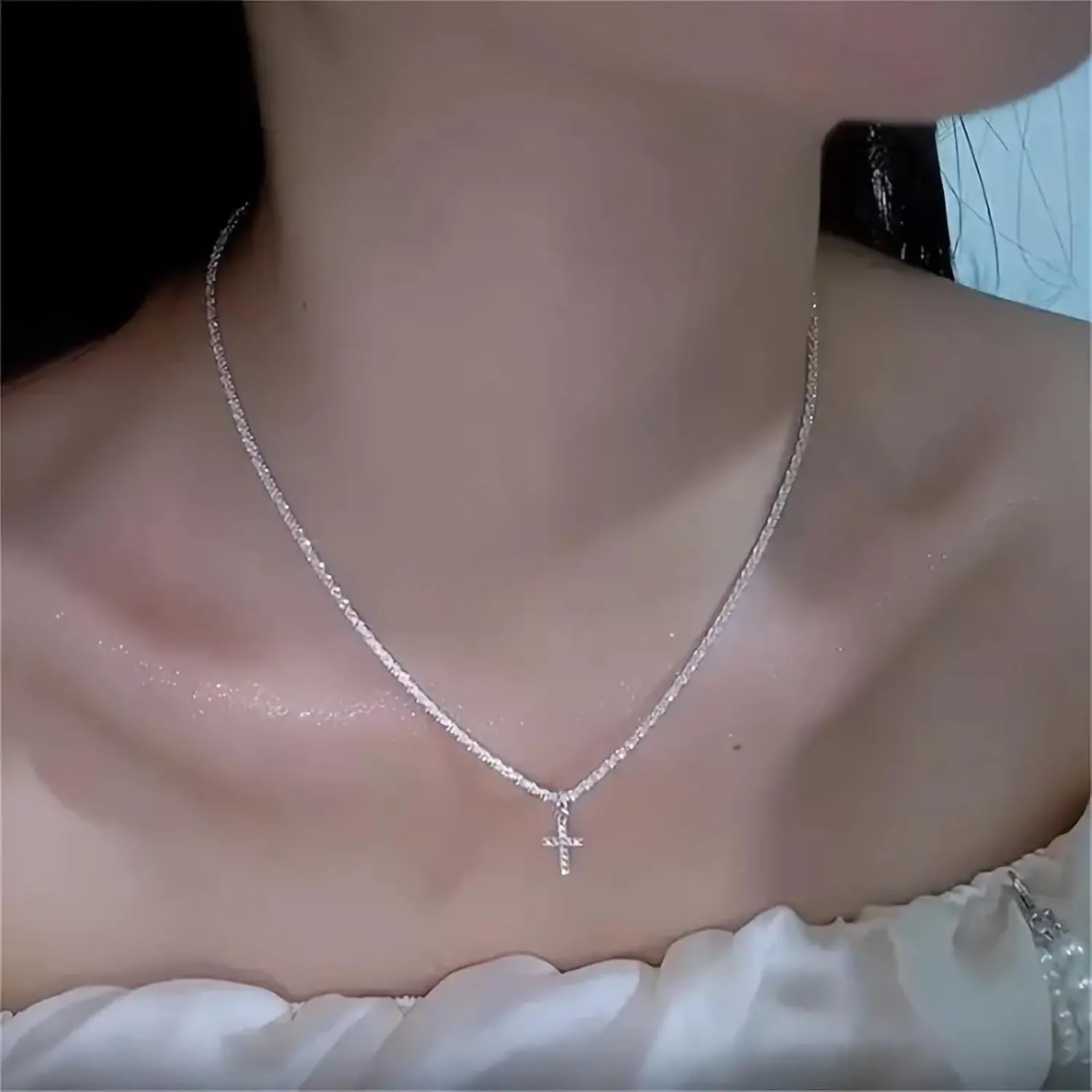 Fesciory Cross Necklace for Women, 14K Gold Plated Cross Pendant Dainty Layered Chain Necklace Jewelry Gifts(Diamond Cross(Gold))