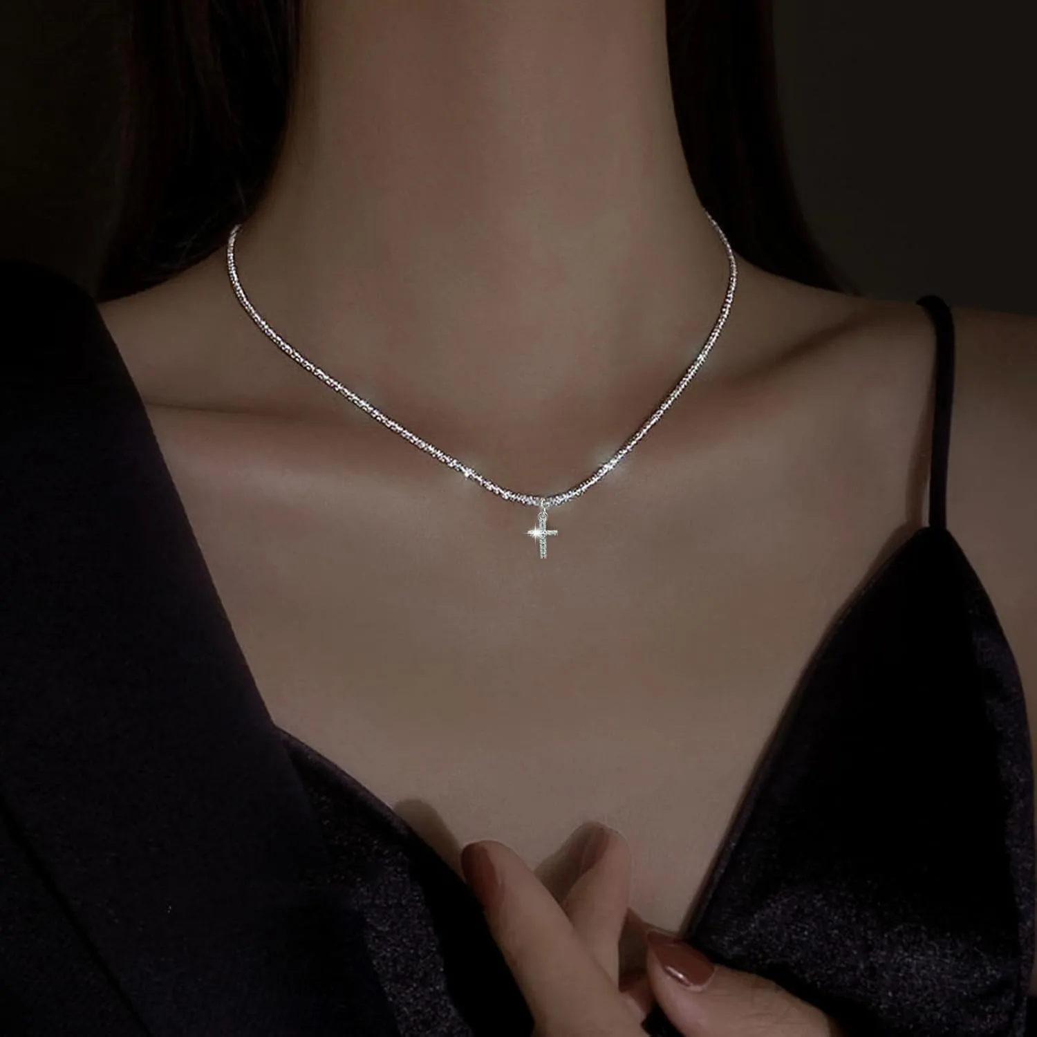 Fesciory Cross Necklace for Women, 14K Gold Plated Cross Pendant Dainty Layered Chain Necklace Jewelry Gifts(Diamond Cross(Gold))