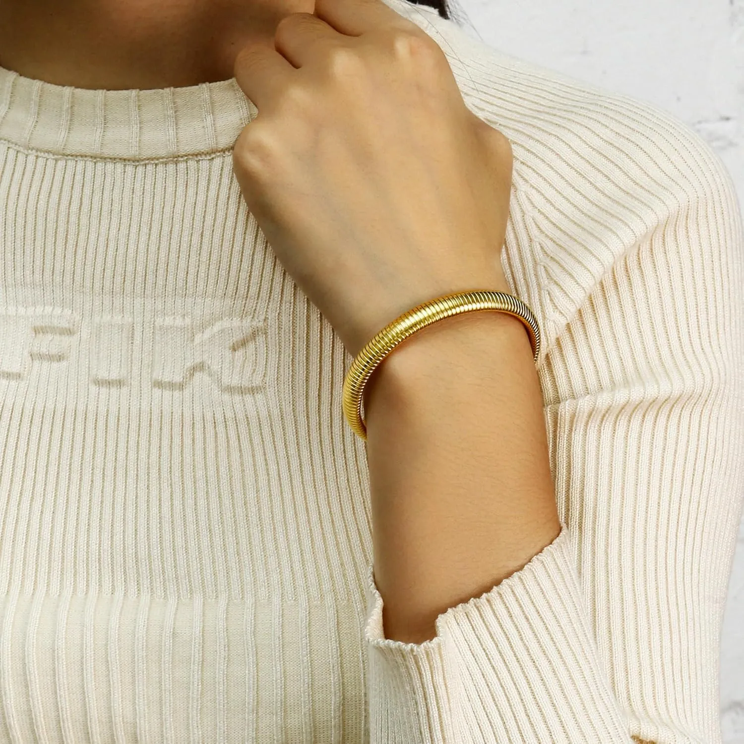 Gold Bangle Bracelets For Women Non Tarnish 14k Gold Plated Stackable Chunky Gold Bracelet Set Stretch Trendy Elastic Snake Chain Bracelet