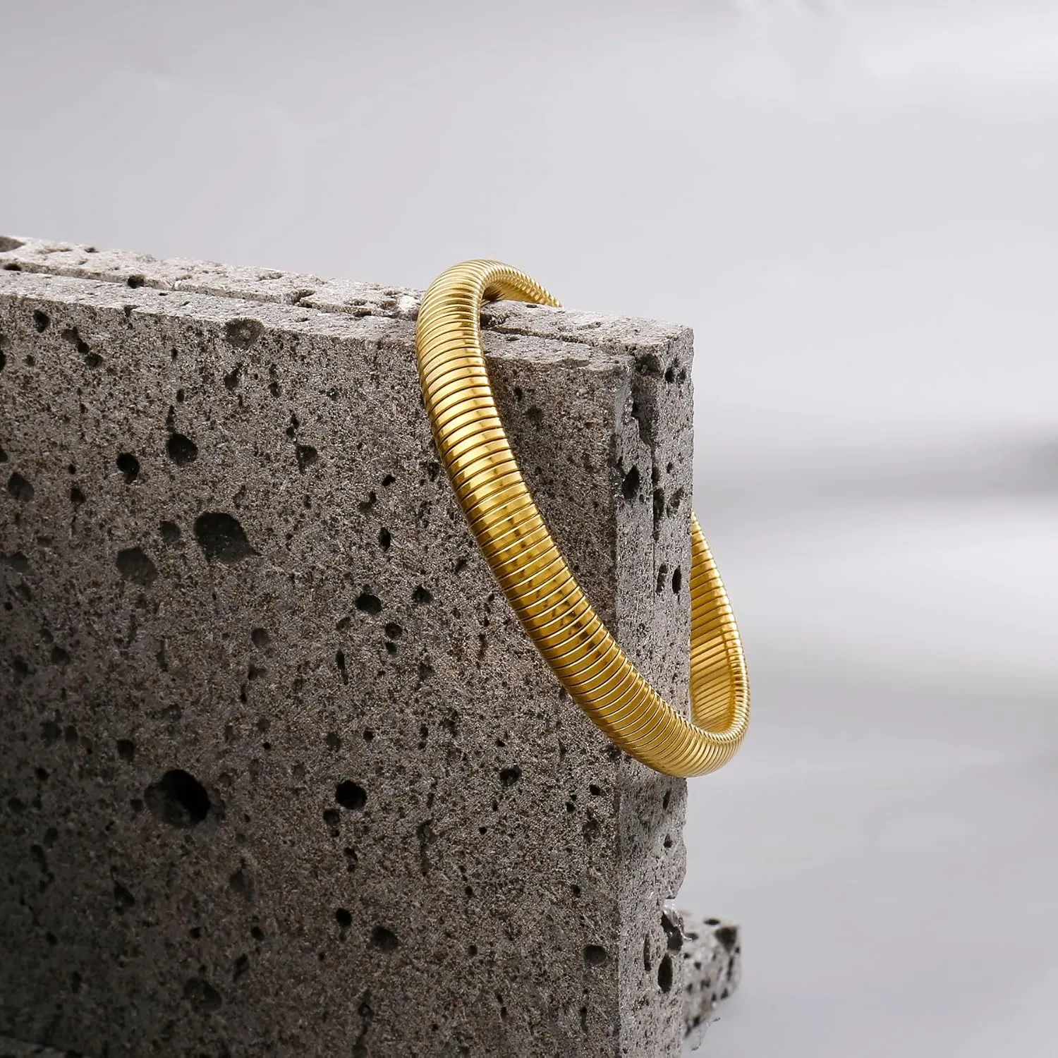 Gold Bangle Bracelets For Women Non Tarnish 14k Gold Plated Stackable Chunky Gold Bracelet Set Stretch Trendy Elastic Snake Chain Bracelet