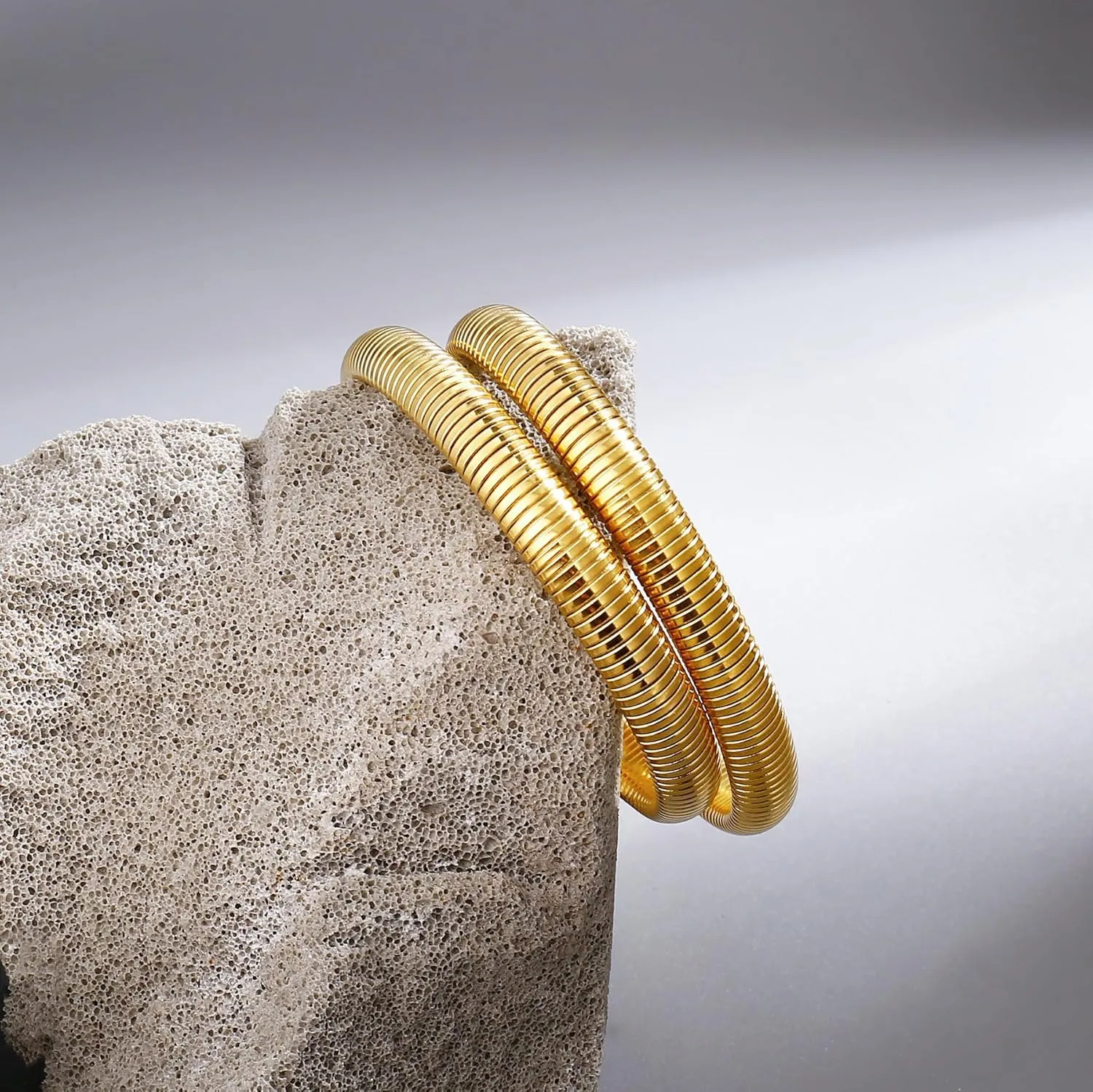Gold Bangle Bracelets For Women Non Tarnish 14k Gold Plated Stackable Chunky Gold Bracelet Set Stretch Trendy Elastic Snake Chain Bracelet