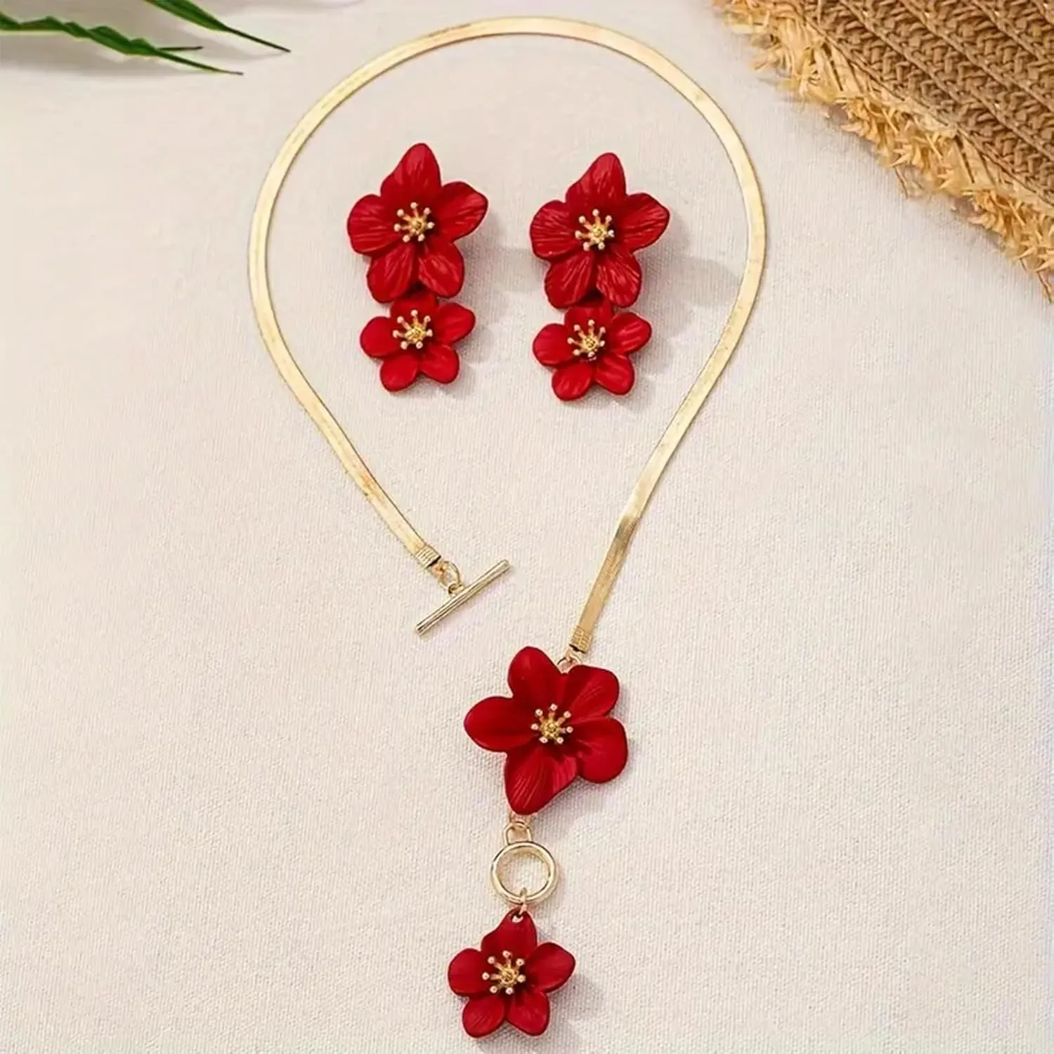 Gold Flower Earrings Necklace Set Spring Earrings for Women Flower Pendant Necklace White Flower Statement Earring Spring Trendy Jewelry Dresses