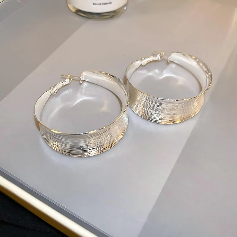 Gold Hoop Earrings for Women Wide Silver Hoop Earrings Chunky Gold Hoop Earrings Gold Plated Large Big Flat Huggie Hoops Earrings Trendy Hypoallergenic Chunky Gold Hoops Earrings Jewelry for Women