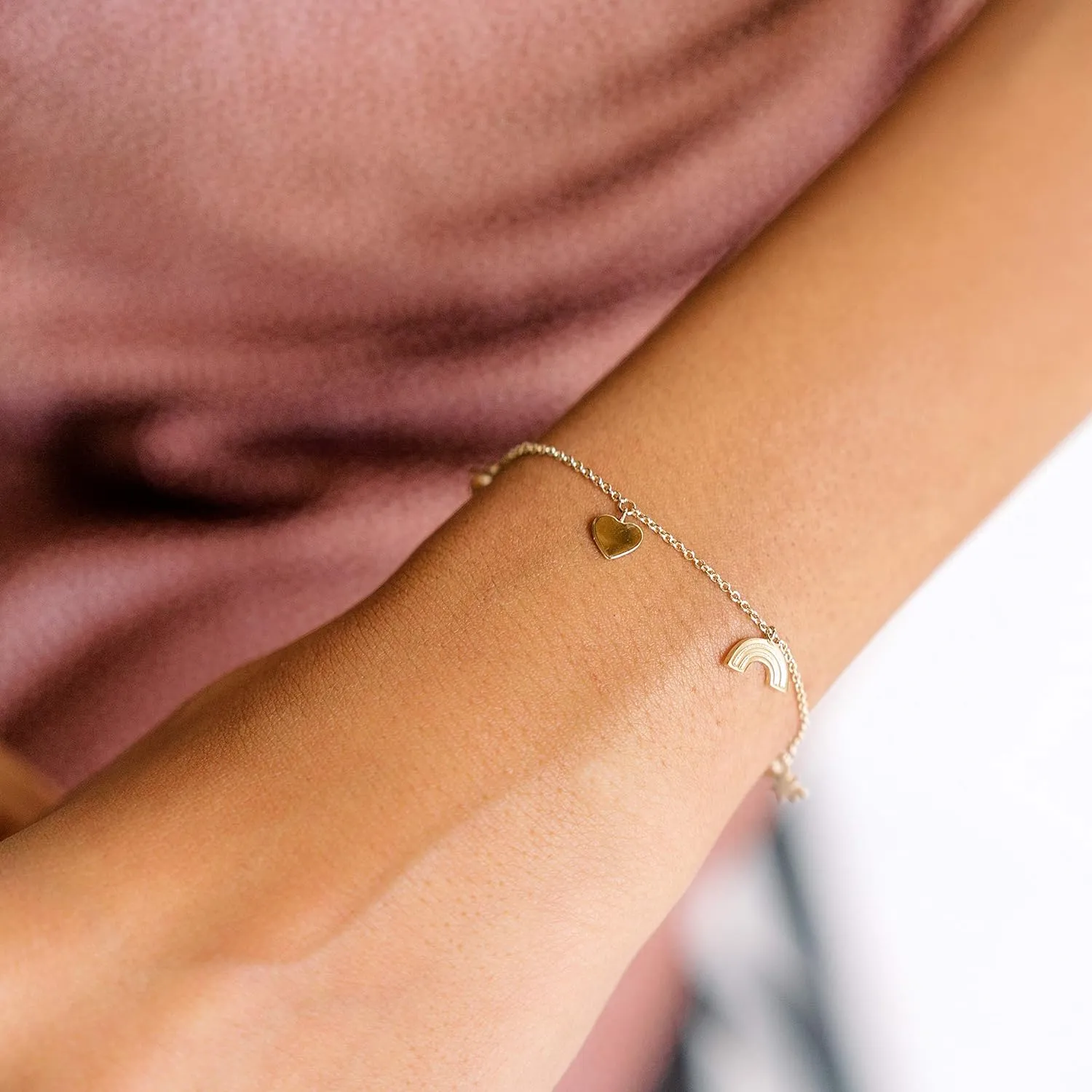 HONEYCAT Lucky Charms Bracelet (Heart, Rainbow, Starburst, Daisy, Horseshoe) in Gold, Rose Gold, or Silver | Minimalist, Delicate Jewelry