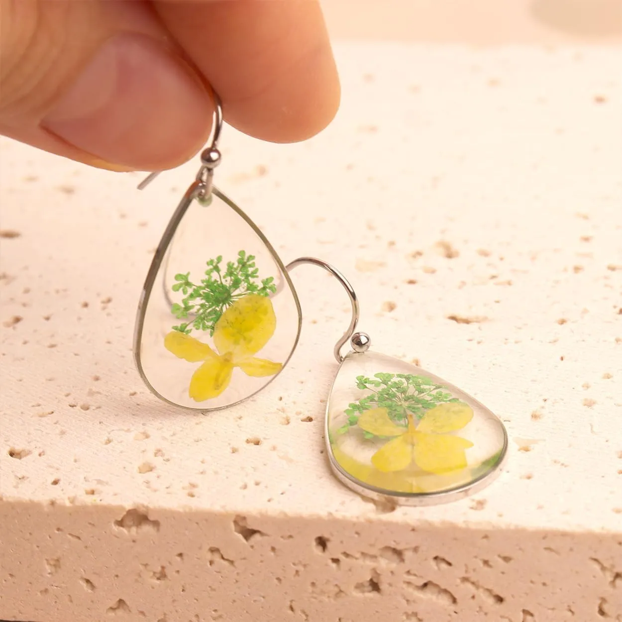 JeanBeau Handmade Pressed Flower Earrings for Women Teen Unique Resin Dried Flowers Sterling Silver Teardrop Dangle Drop Nature Floral Earings Fashion Summer Jewelry Gift