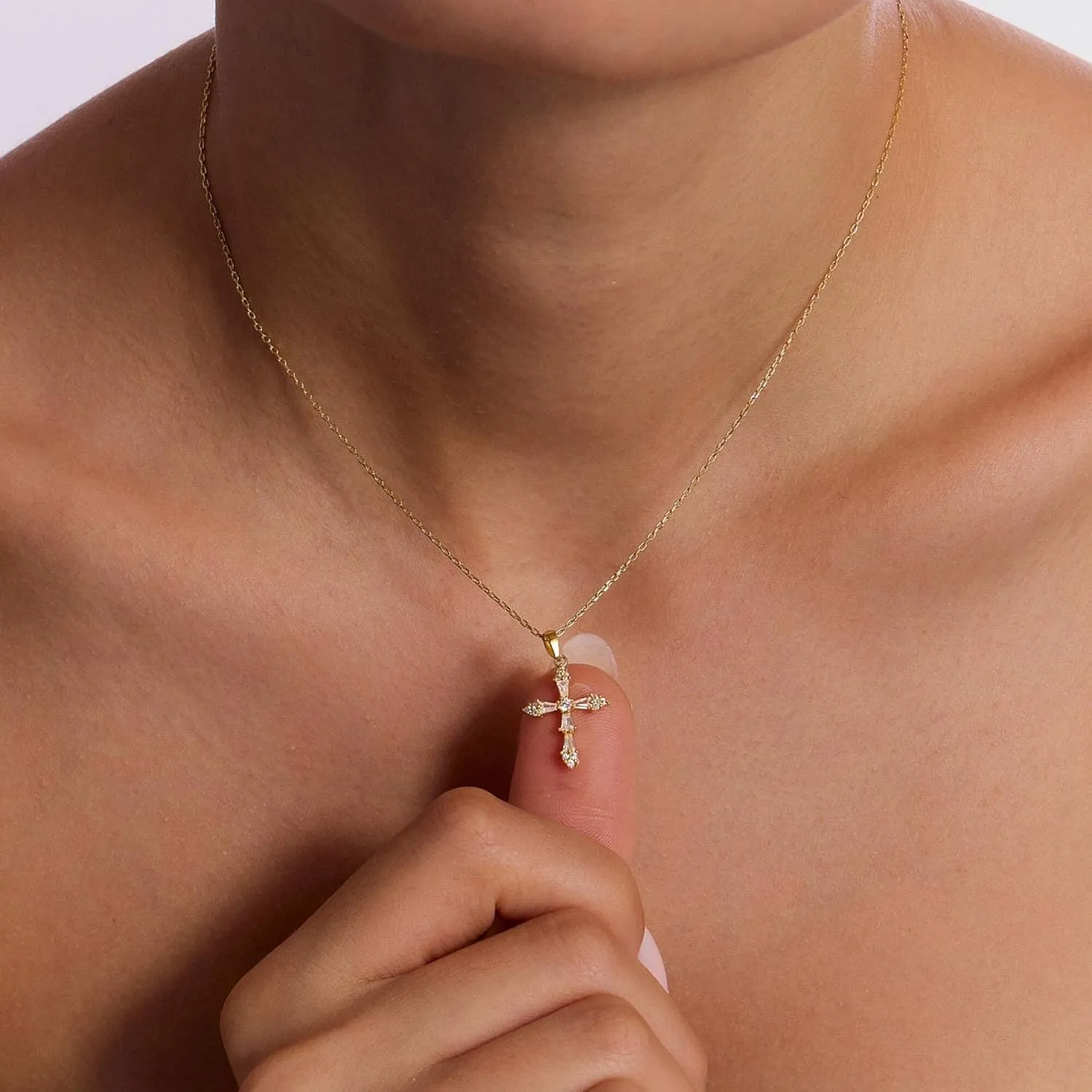 JSJOY Cross Necklace for Women Non Tarnish Dainty 18K Gold/White Gold Plated Diamond Corss Necklaces Baptism Christian Gifts Religious Birthday Gifts for Women Jewelry