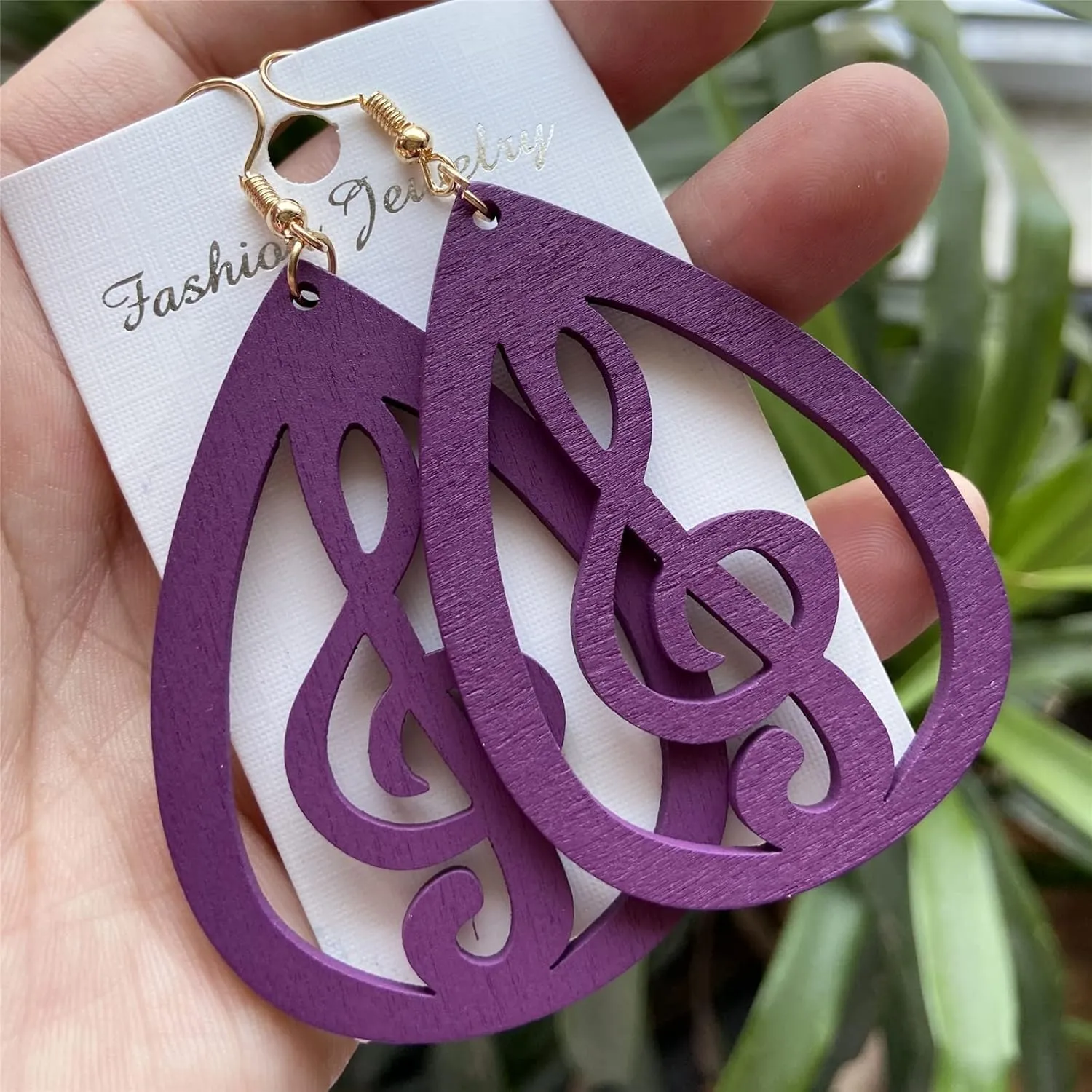 MALOYANVE Wooden Musical Note Earrings for Women Creative Vintage Bohemian Hollow Out Treble Eighth Music Clef Note Shaped Brown Black Boho Geometric Wood Earrings