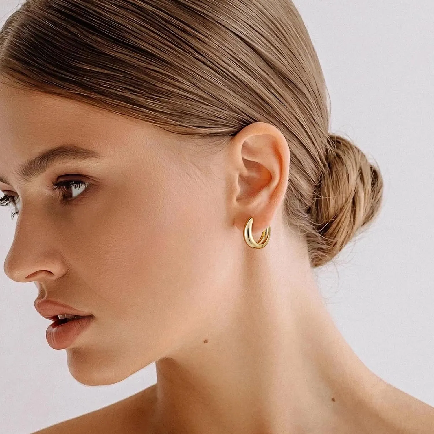 micuco Gold Hoop Earrings for Women, Gold Chunky Hollow Thick Hoops Earrings for Women