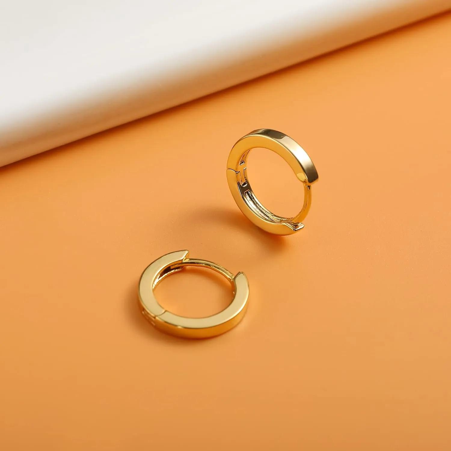 micuco Small Gold Hoop Earrings for Women 14K Gold Plated Huggie Hoop Earrings