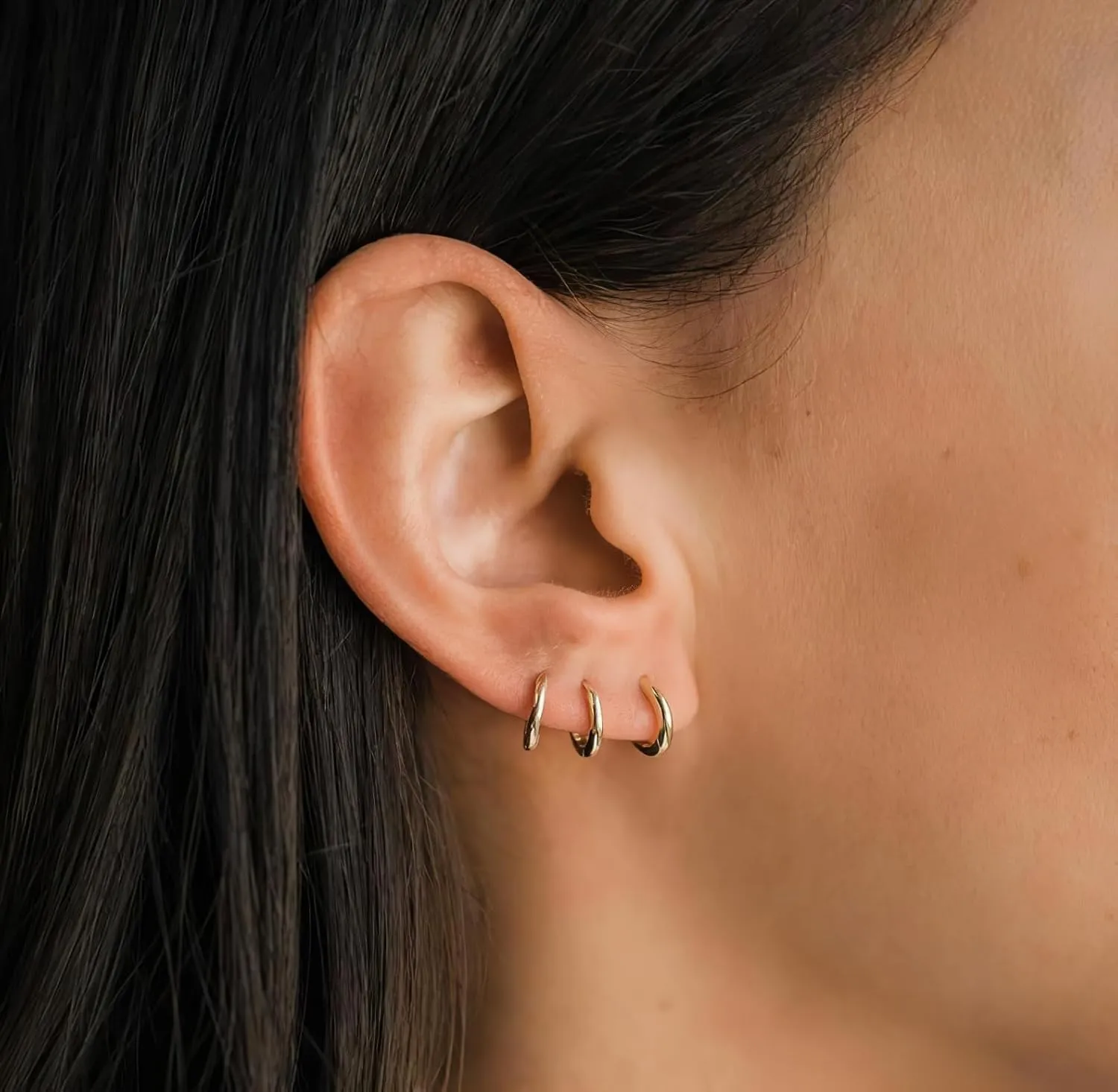 micuco Small Hoop Earrings for Women Tiny Cartilage Hoop Earrings for Men Helix Daith Tragus Ear Hugging Hoop Earrings Sleeper Hypoallergenic Earrings