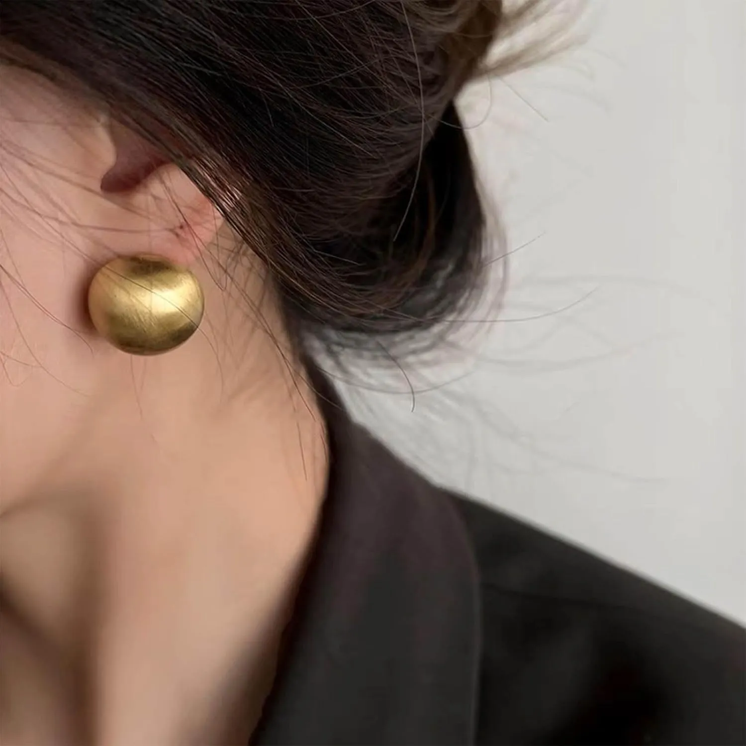 Minimalist Half Ball Stud Earrings Gold Brushed Ball Earrings Metal Round Ball Shape Earrings Large Ball Dome Earrings Jewelry for Women