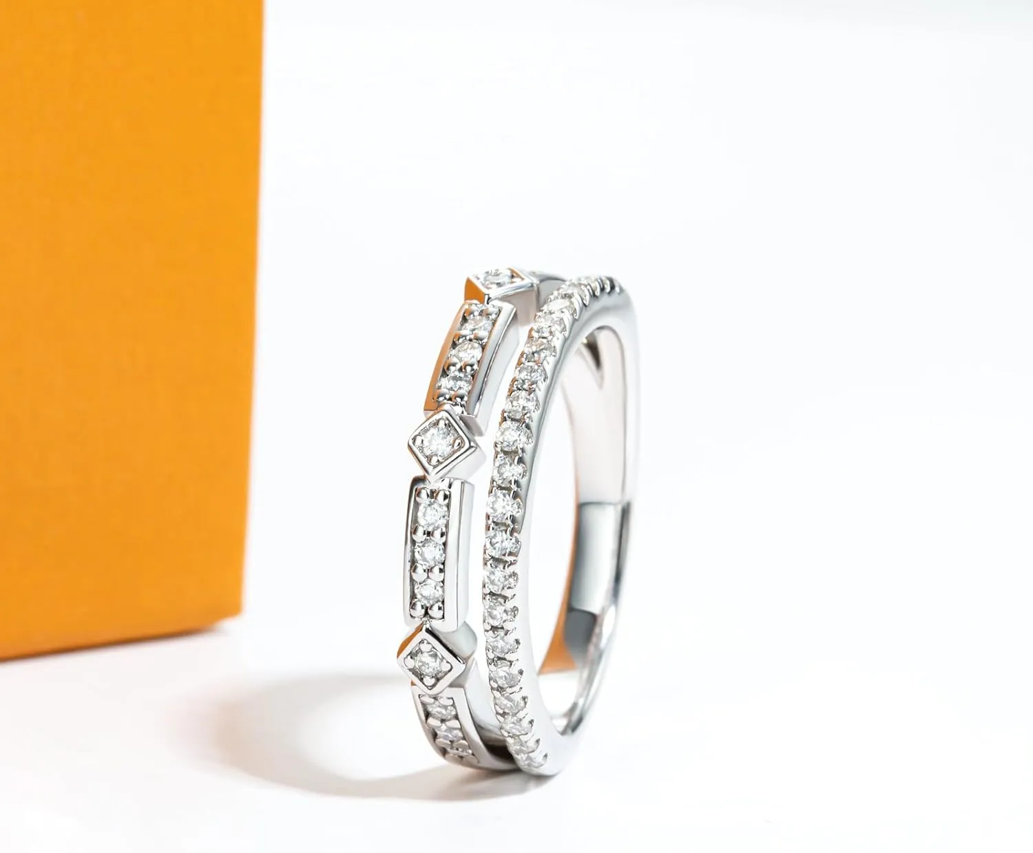 Moissanite Eternity Rings Wedding Bands D Color VVS1 Clarity Round Brilliant Cut 925 Sterling Silver 5/6 Stones Anniversary Band Rings for Women with Certificate