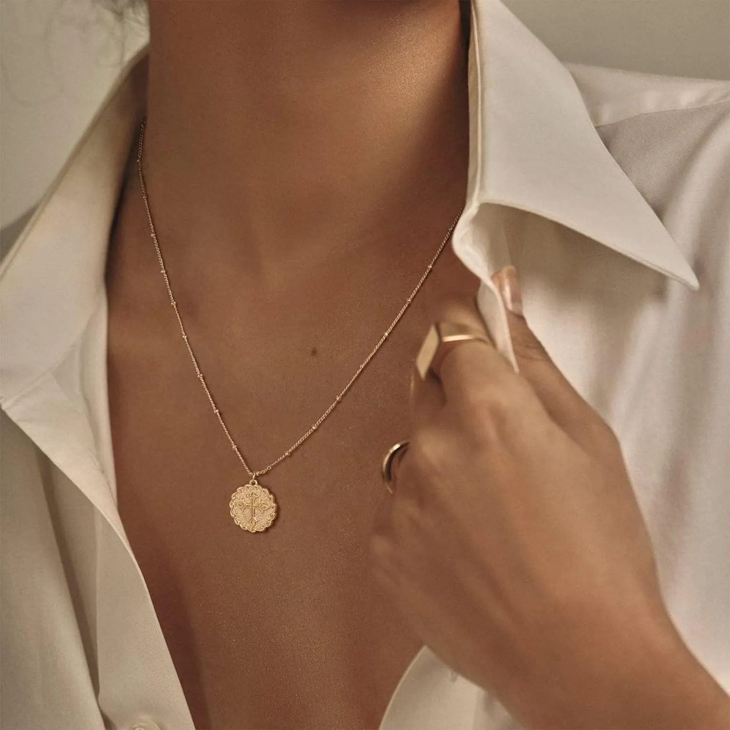 MTMY Gold Cross Necklace 14K Gold Plated Dainty Gold Cross Pendant Necklace for Women Delicate Necklace Jewelry