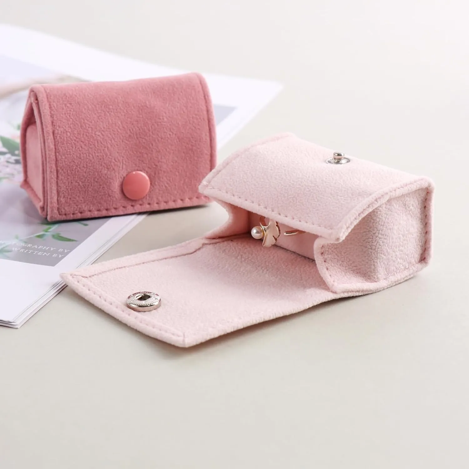 Ring Box, Mini Travel Jewelry Case Portable Small Engagement Ring box for Rings Earrings, Claimond veins Ring Gift Box for Women Girls (Light Pink)