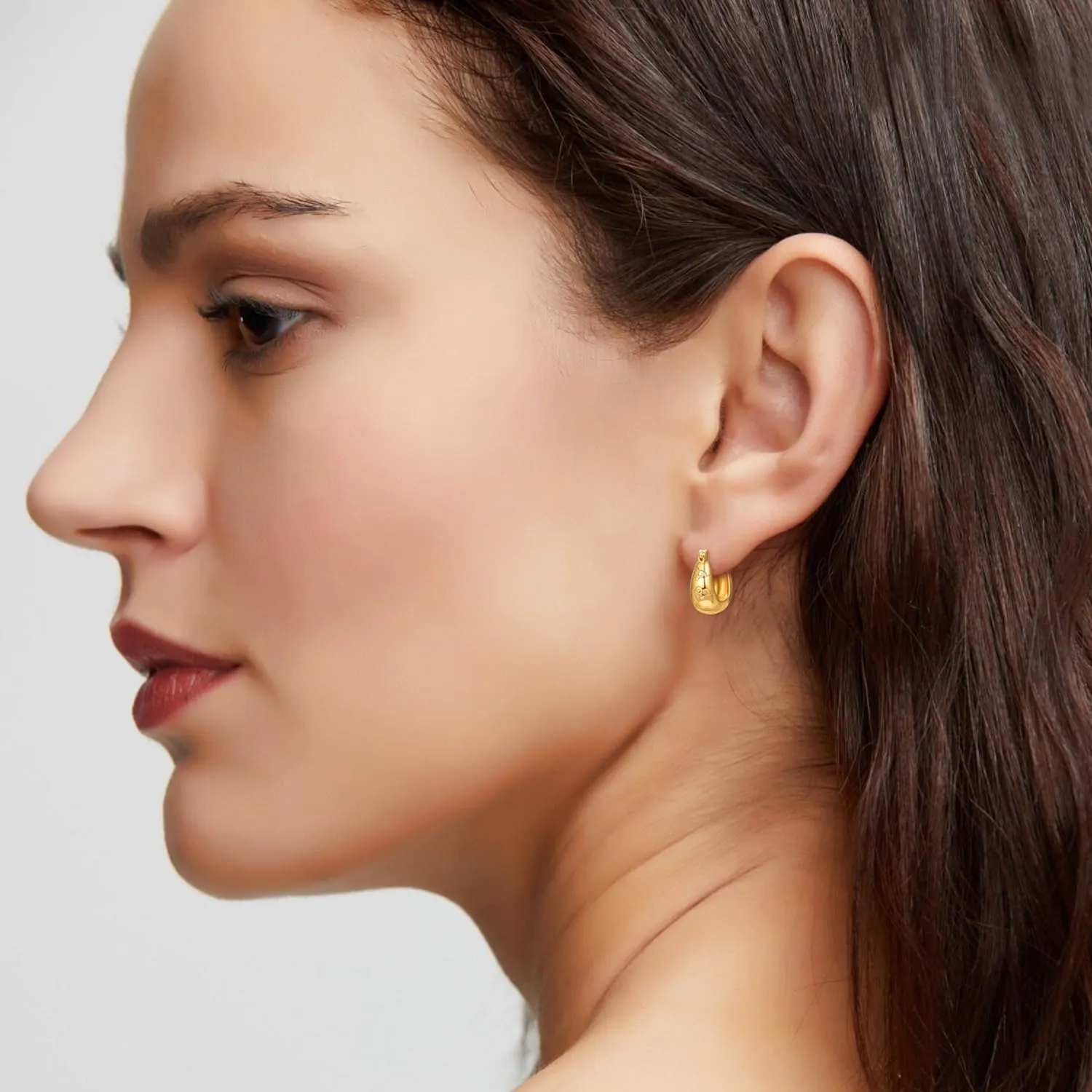 TANGPOET Chunky Gold Hoop Earrings for Women 925 Sterling Silver, 24K Gold Plated Thick Hoop Earrings Hypoallergenic Jewelry Gifts for Women Girls