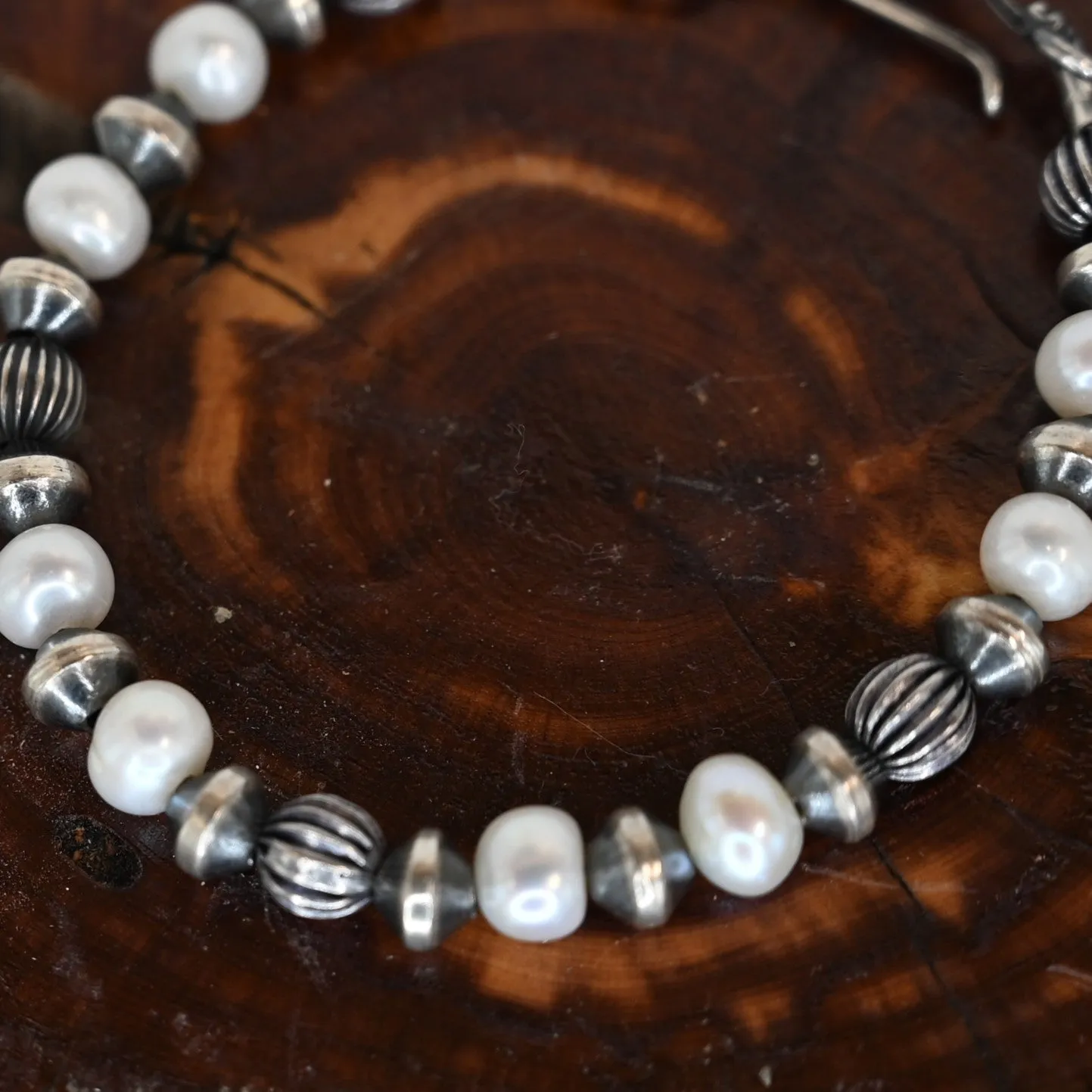 Turq Mustang Dan Dodson Single Strand Bracelet