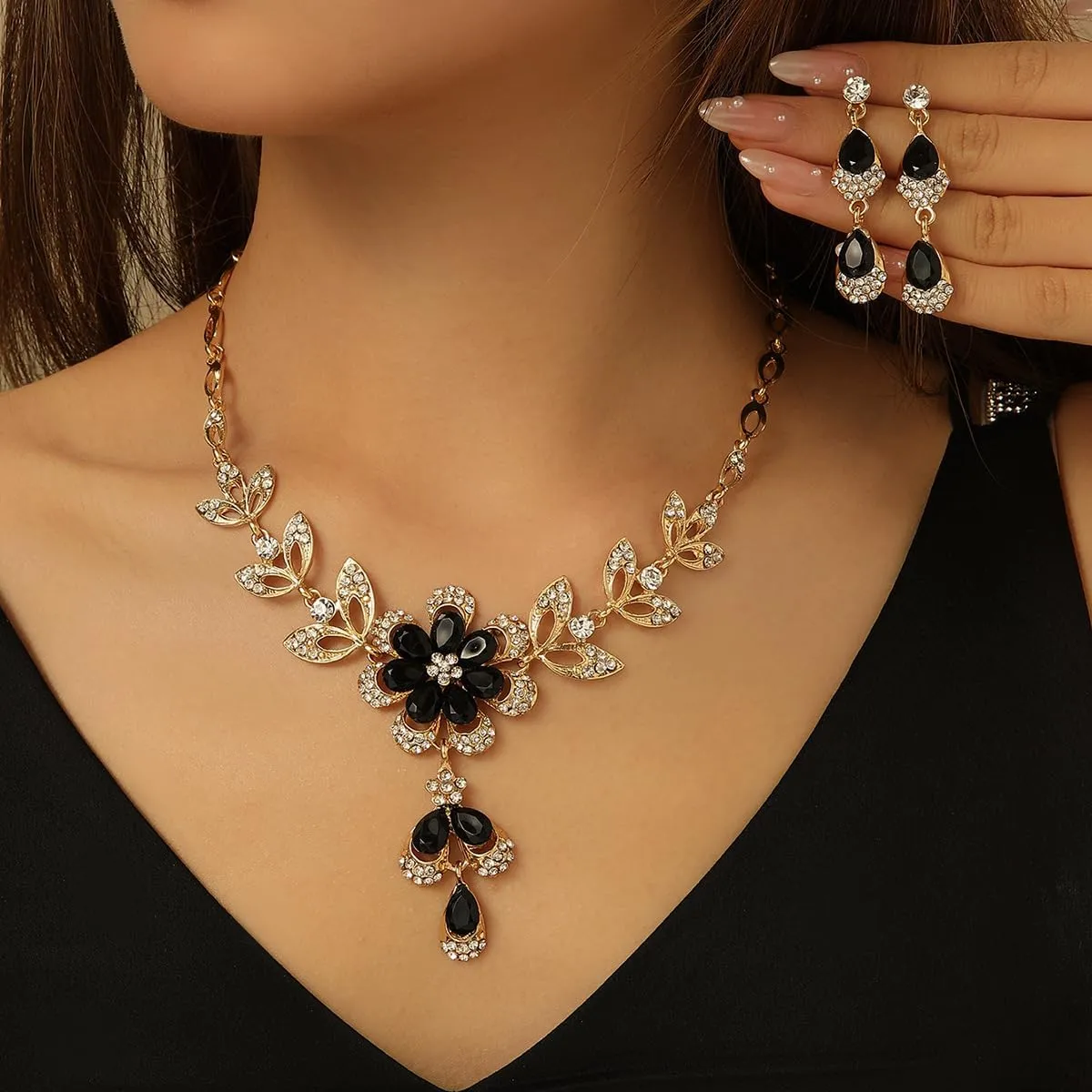 Wedding Jewelry Sets for Women Trendy Wedding Guest Dress Crystal Flower Necklace Earrings Set Sparkly Prom Dresses Formal Dresses for Women Wedding Guest