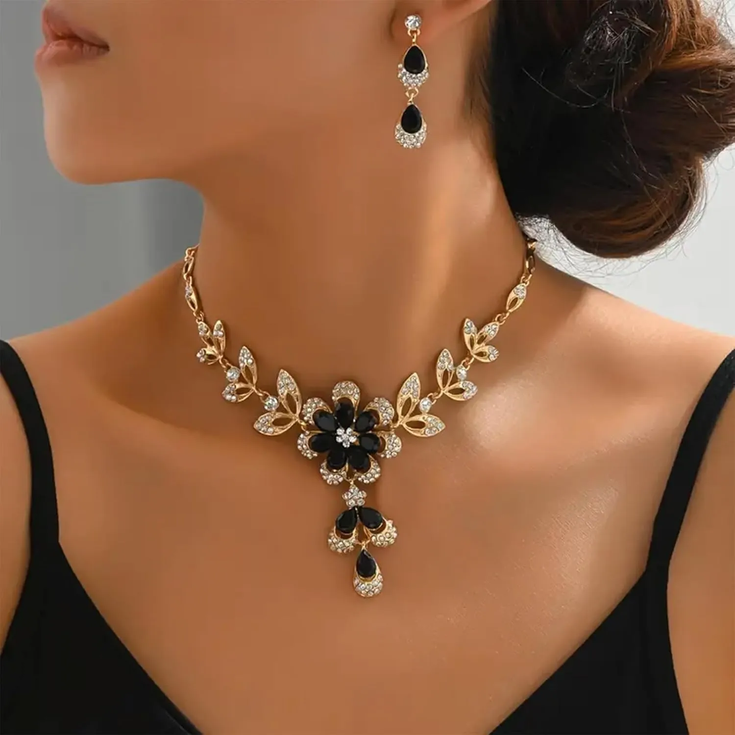 Wedding Jewelry Sets for Women Trendy Wedding Guest Dress Crystal Flower Necklace Earrings Set Sparkly Prom Dresses Formal Dresses for Women Wedding Guest