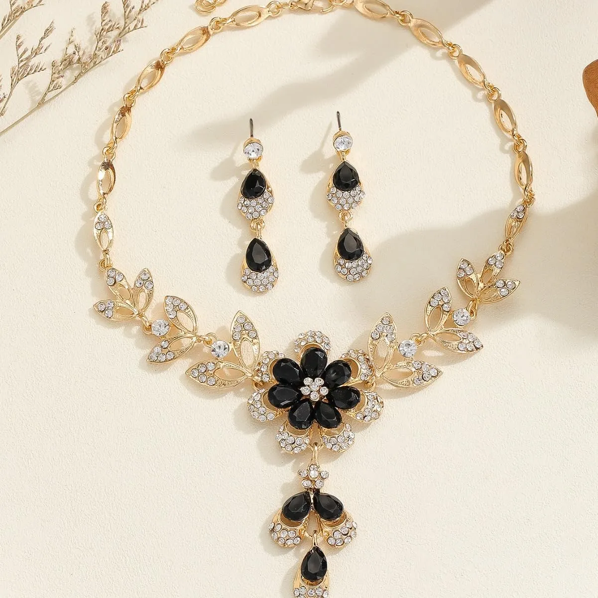 Wedding Jewelry Sets for Women Trendy Wedding Guest Dress Crystal Flower Necklace Earrings Set Sparkly Prom Dresses Formal Dresses for Women Wedding Guest