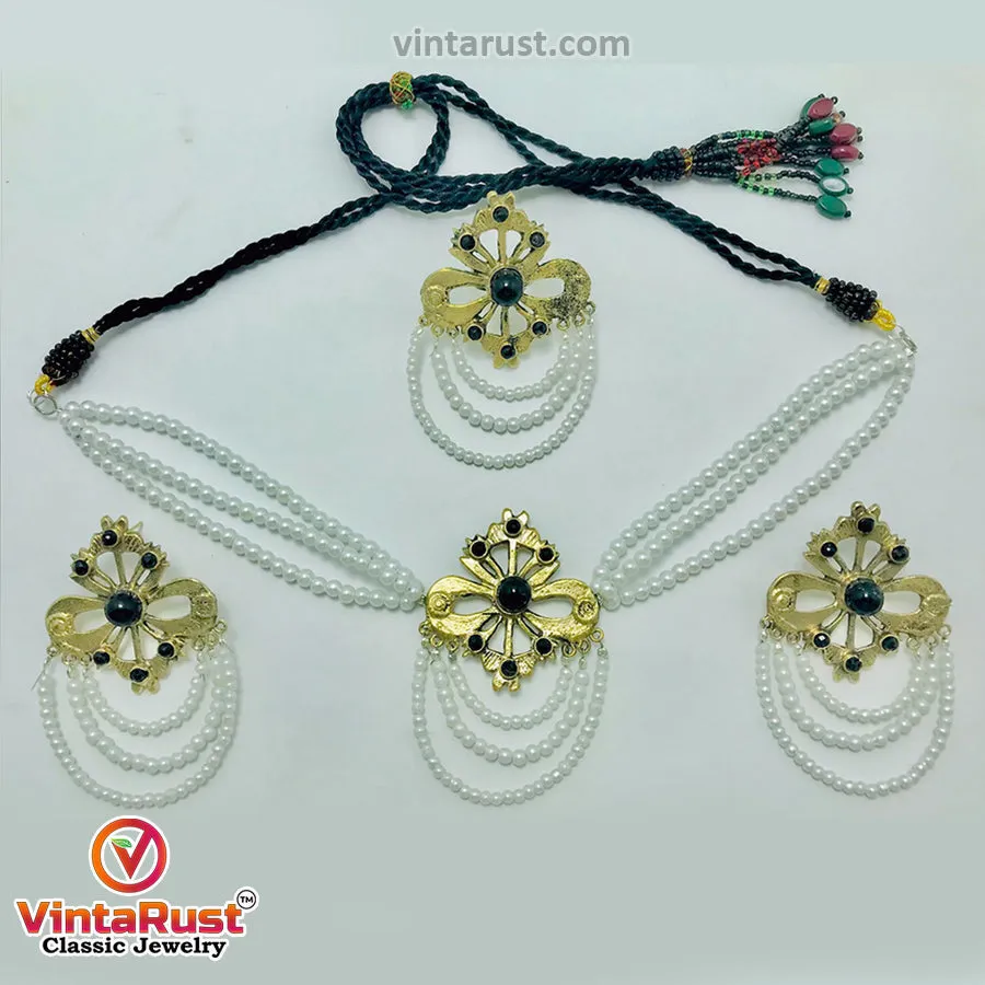White Pearls Jewelry Set With Black Beads