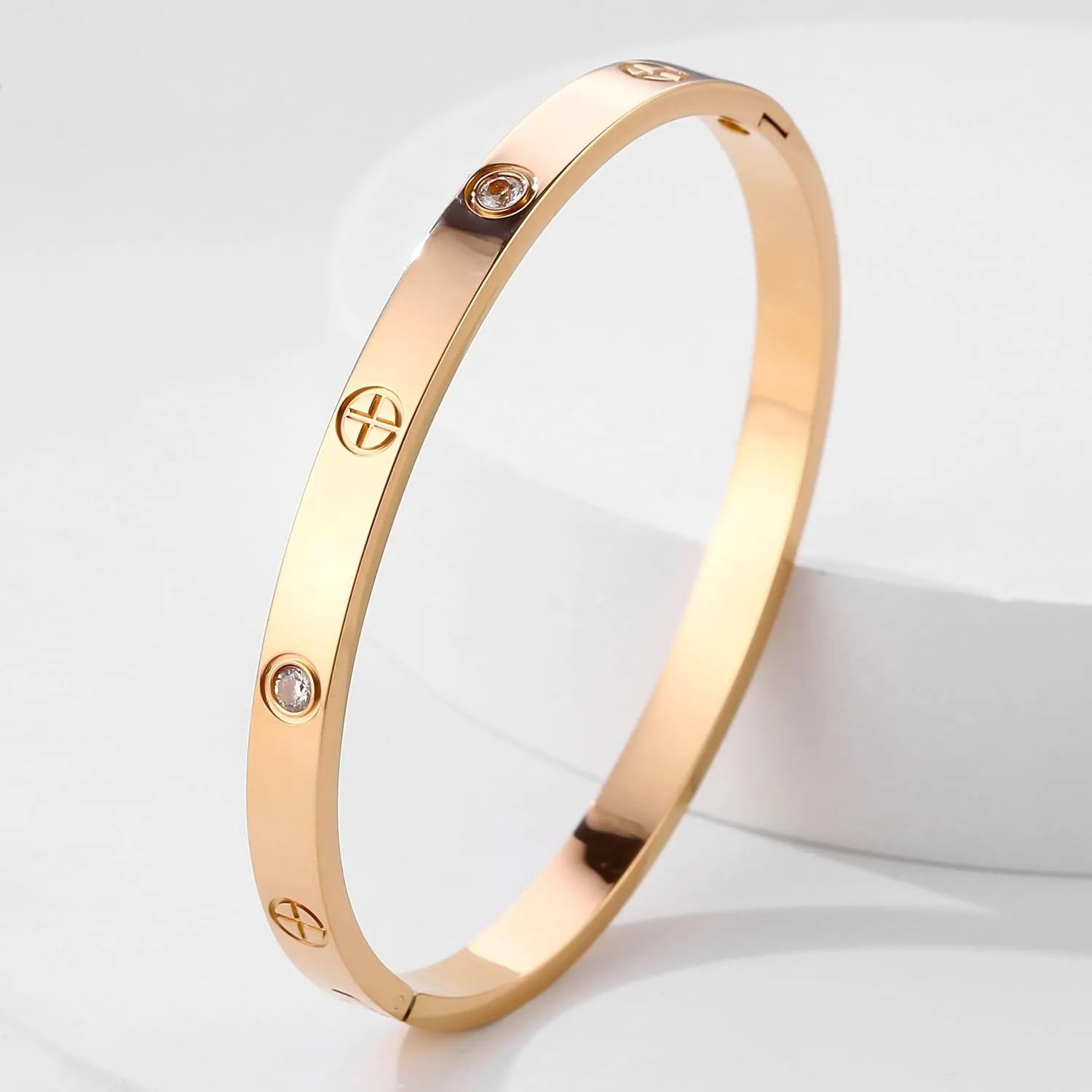 Women's Stainless Steel 18K Gold-Plated Cubic Zirconia Bracelet, Love and Friendship Jewelry Bracelet, Cuff Crystal Jewelry for Mother's Day, Father's Day, Valentine's Day, the Best Gifts for Married and Birthdays