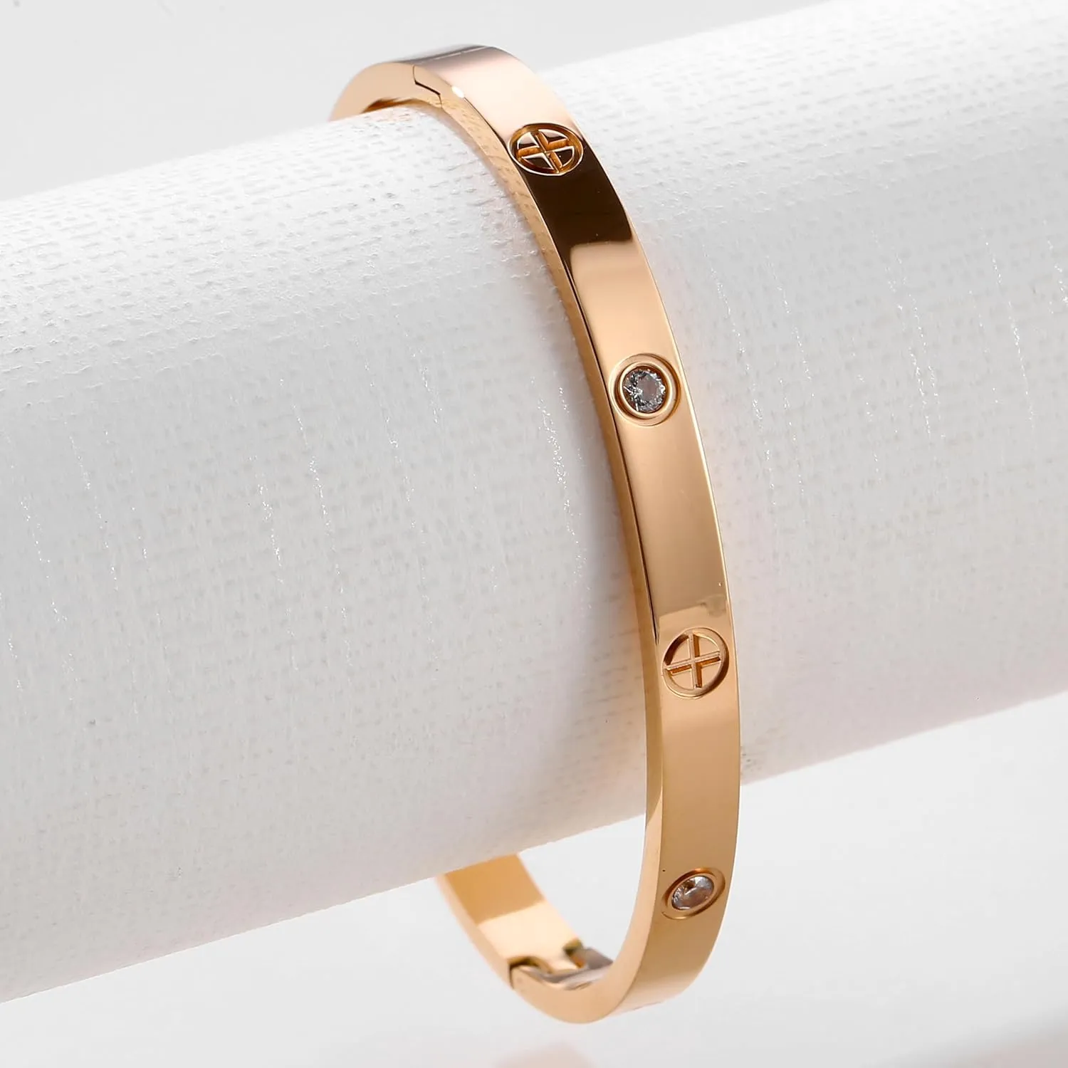 Women's Stainless Steel 18K Gold-Plated Cubic Zirconia Bracelet, Love and Friendship Jewelry Bracelet, Cuff Crystal Jewelry for Mother's Day, Father's Day, Valentine's Day, the Best Gifts for Married and Birthdays