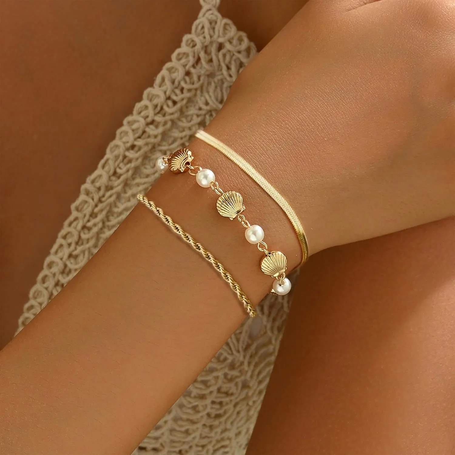 YANCHUN Gold Sea Shell Bracelet Dainty Bracelets for Women Stack Boho Summer Beach Jewelry for Women Trendy 2025