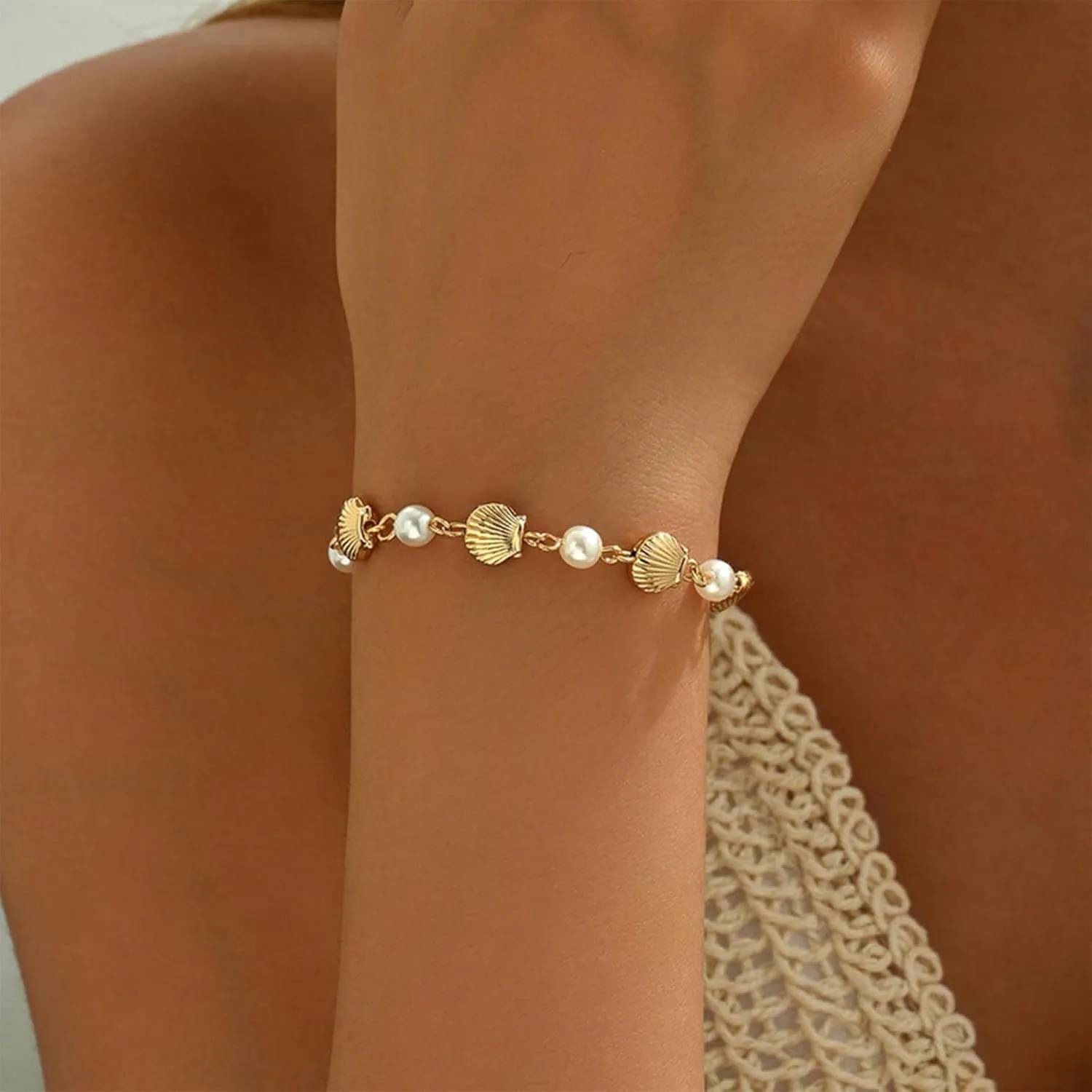 YANCHUN Gold Sea Shell Bracelet Dainty Bracelets for Women Stack Boho Summer Beach Jewelry for Women Trendy 2025